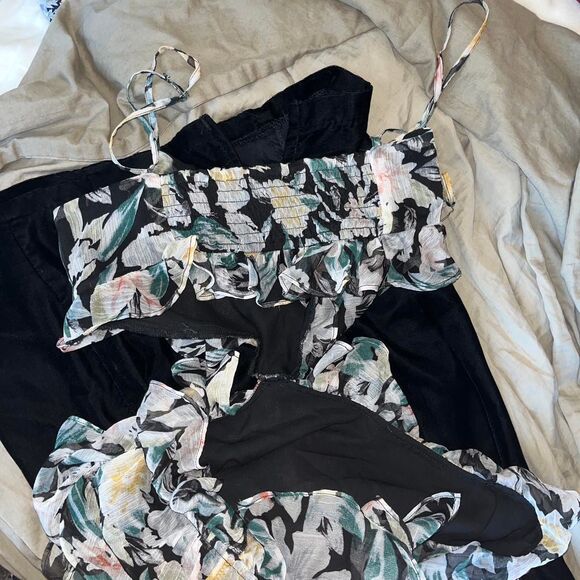 ASTR The Label Palace Floral maxi dress W/ cut-out detail ruffle hem Sz M 6-8 - Picture 6 of 8